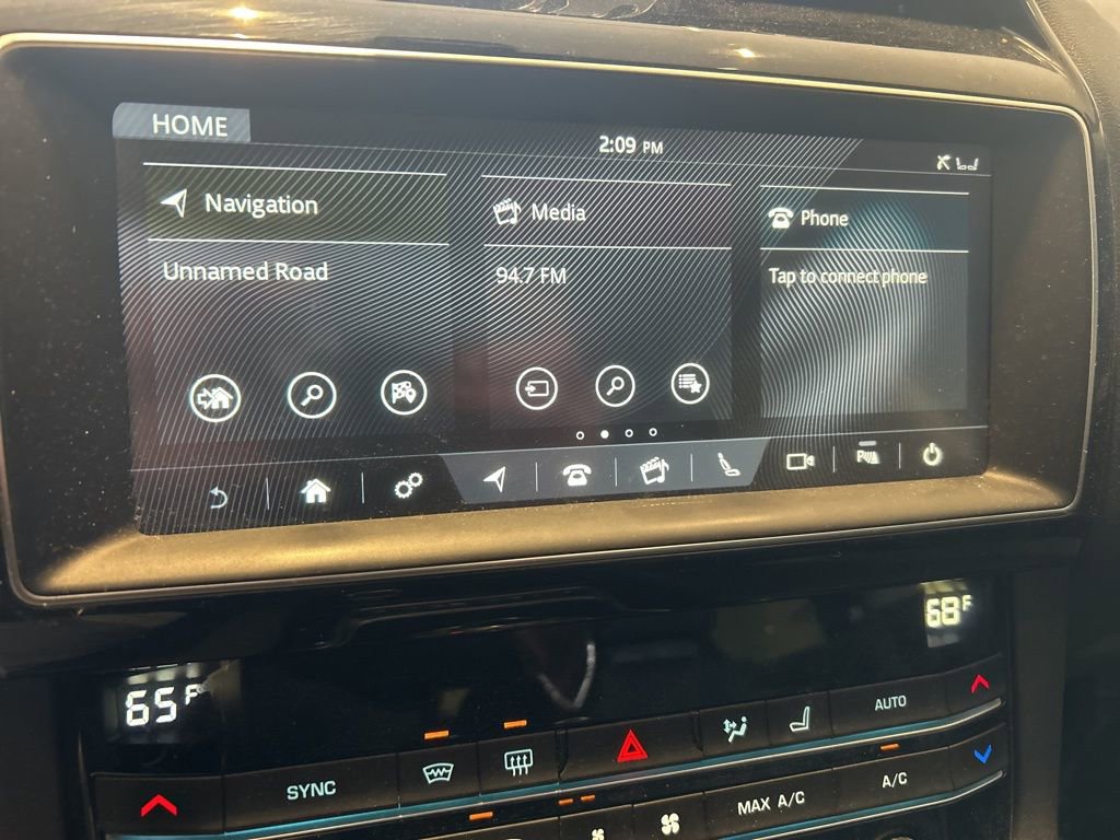 Used 2020 Jaguar F-PACE Premium image 7