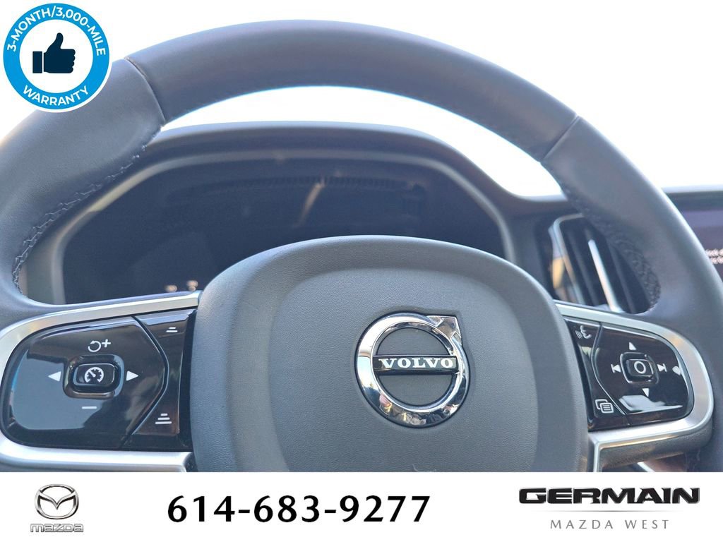 Used 2023 Volvo XC60 B5 Plus FWD image 23