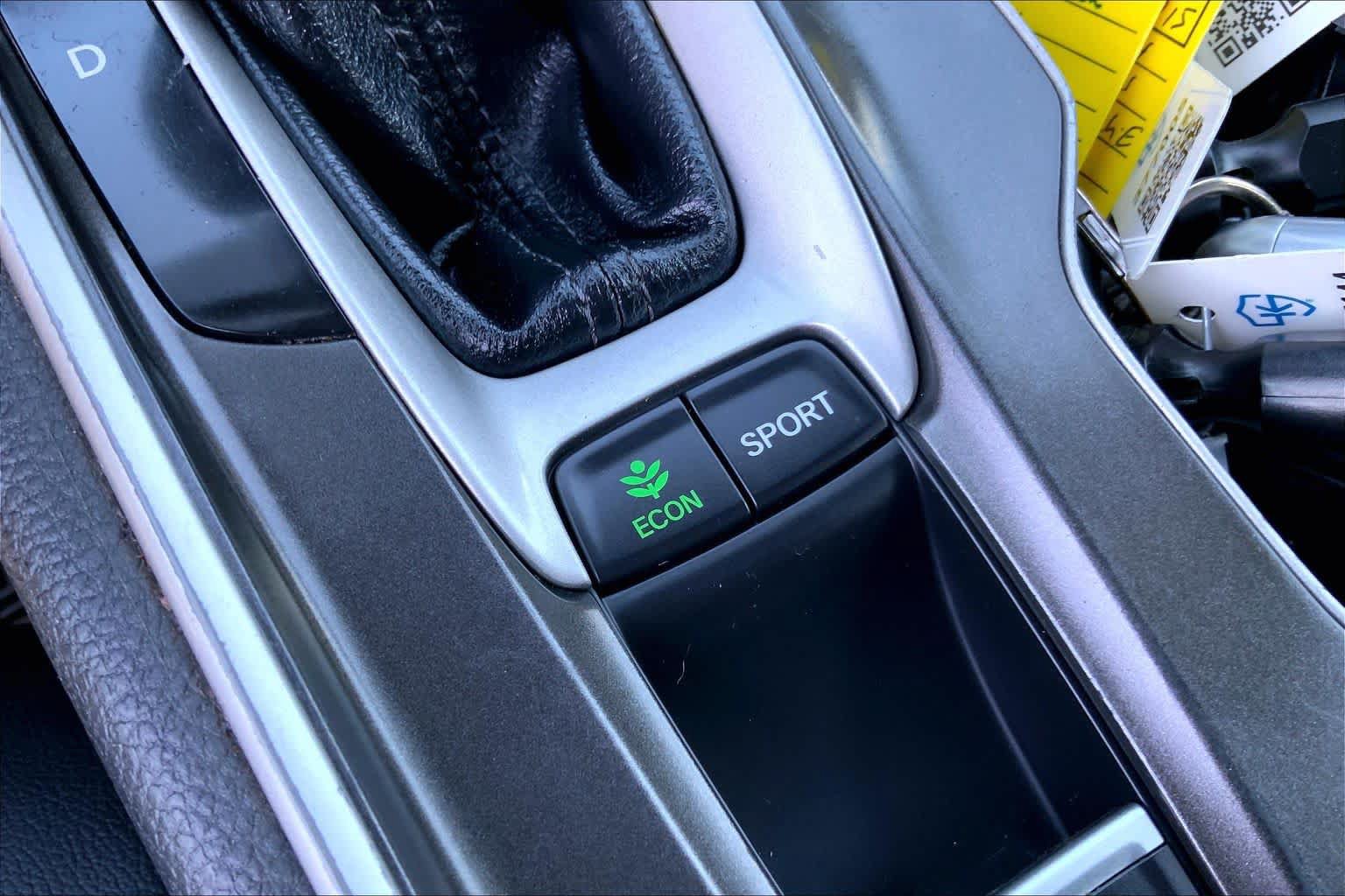 Used 2018 Honda Accord Sport image 30