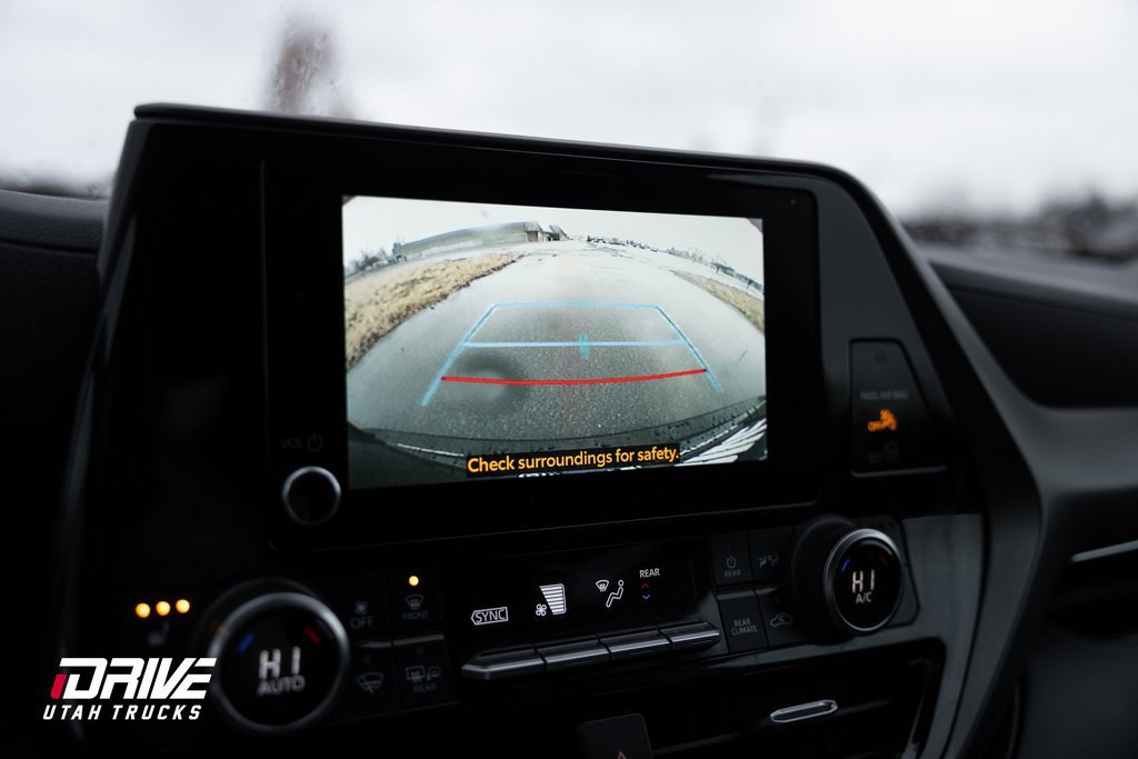 Used 2023 Toyota Highlander XLE image 37