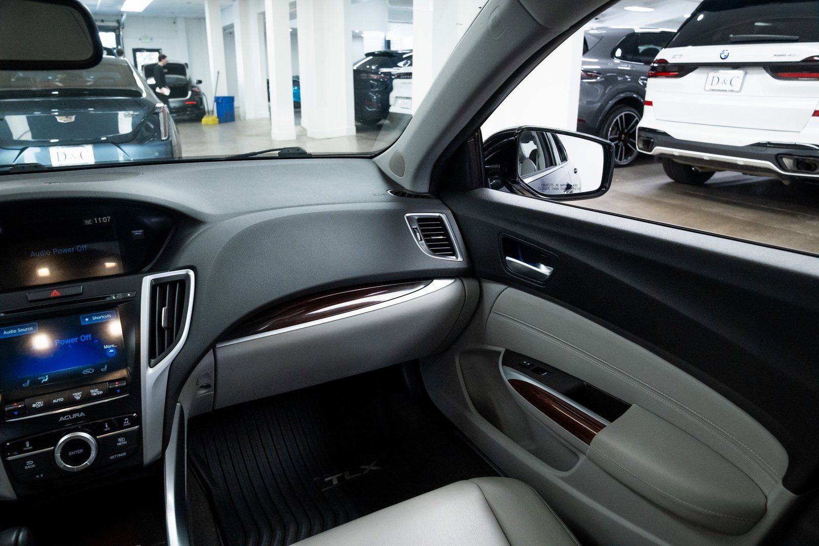 Used 2016 Acura TLX image 11