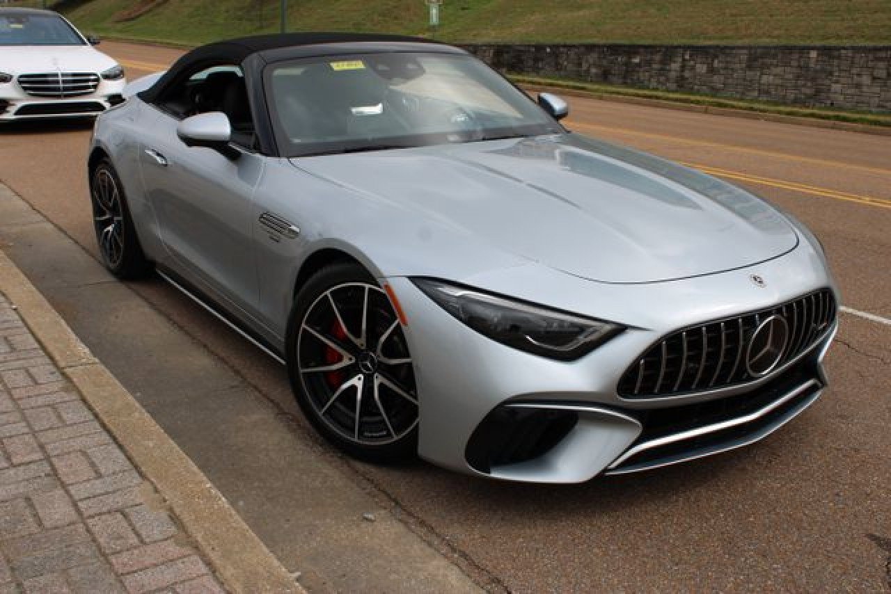 Used 2022 Mercedes-Benz SL 55 AMG 4MATIC image 32