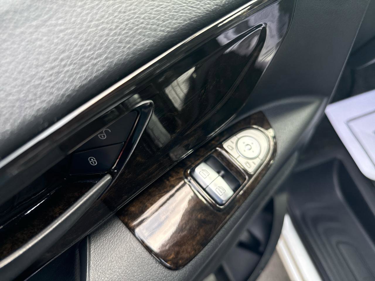 Used 2016 Mercedes-Benz Metris Passenger image 9