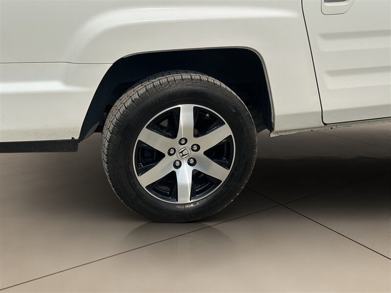 Used 2014 Honda Ridgeline SE image 49