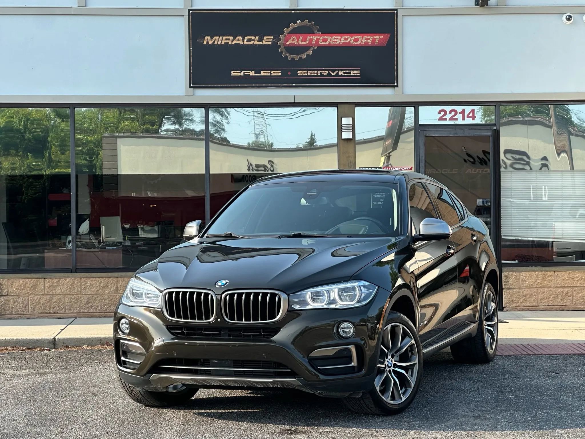 Used 2016 BMW X6 xDrive35i image 1