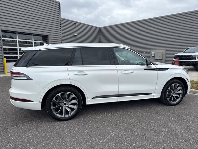 Used 2023 Lincoln Aviator Grand Touring w/ Equipment Group 301A AWD/4WD image 5