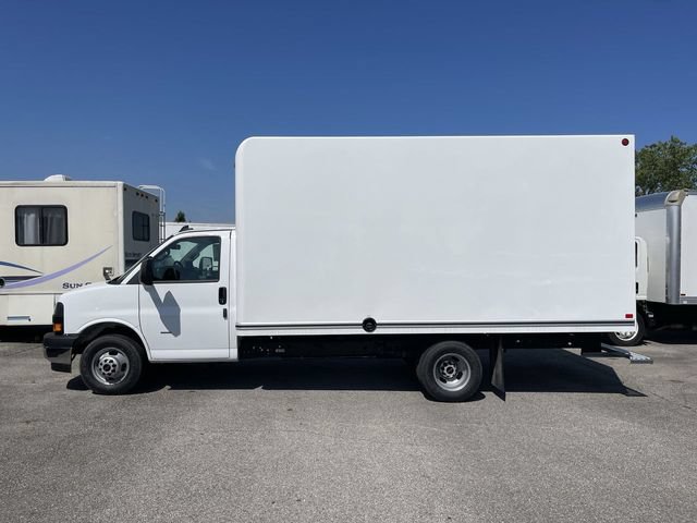 New 2025 GMC Savana 3500 w/ Power Convenience Package RWD image 3