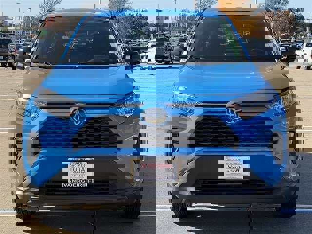 Certified 2020 Toyota RAV4 LE image 8