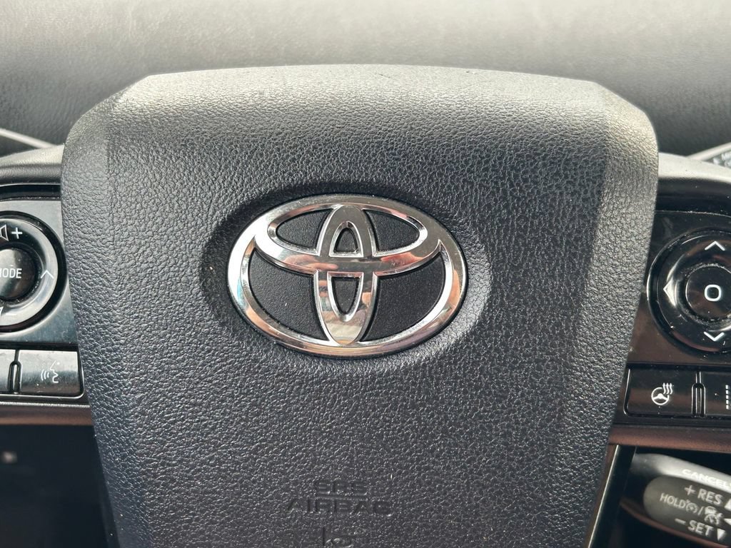 Certified 2021 Toyota Prius XLE FWD image 34