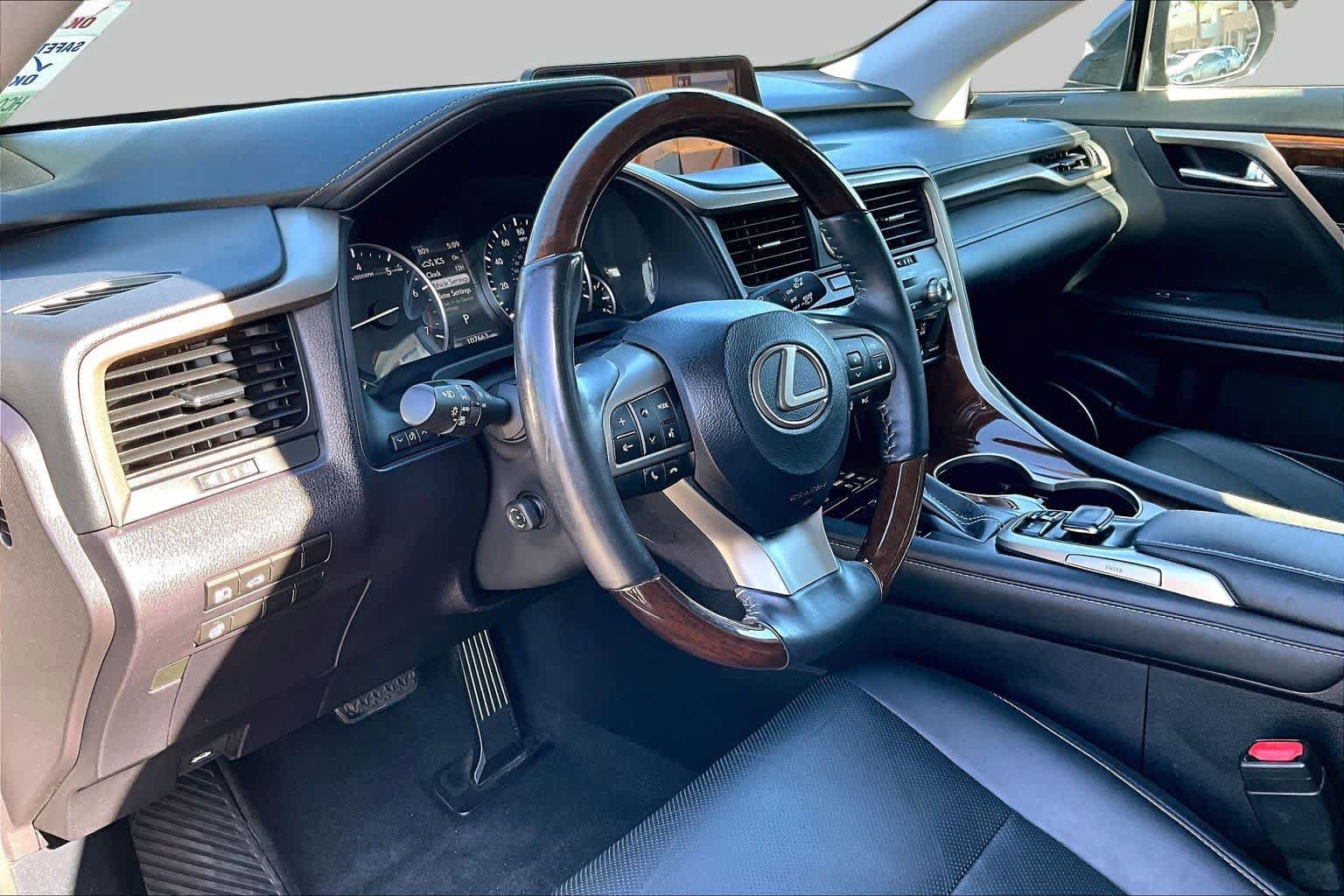 Used 2017 Lexus RX 350 FWD w/ Premium Package image 16