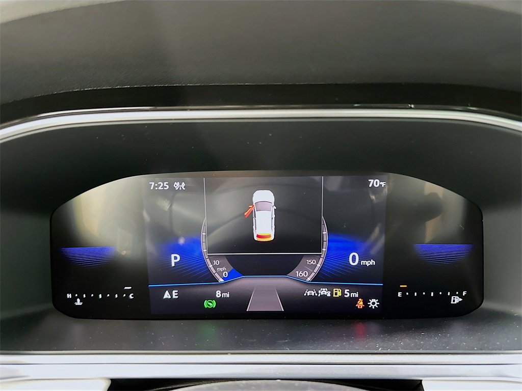 New 2025 Volkswagen Taos SE image 12