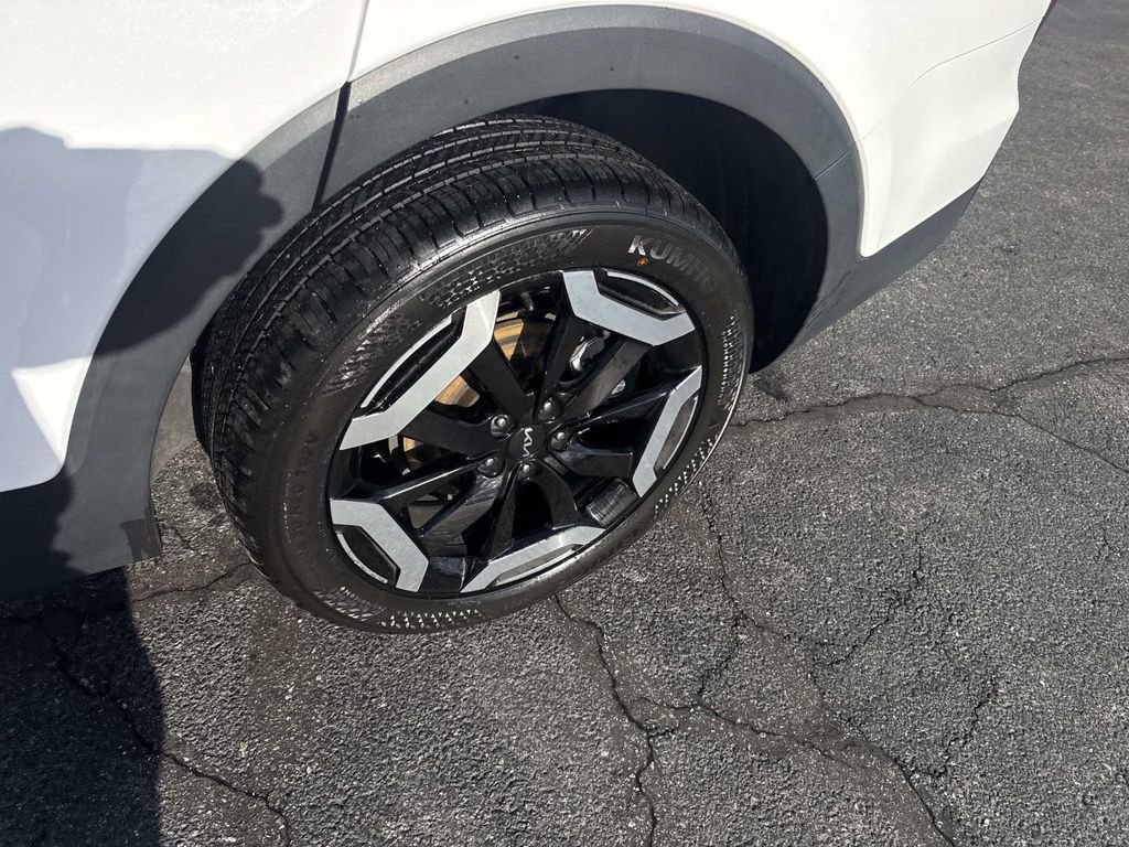 Used 2023 Kia Telluride S w/ S Sunroof Package image 12