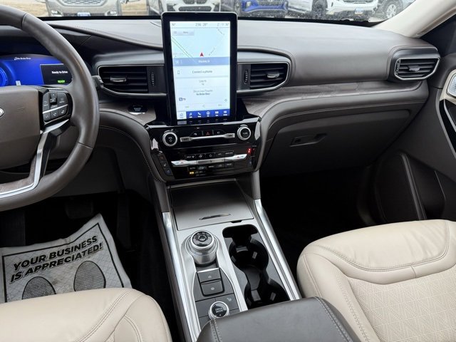 Certified 2023 Ford Explorer Platinum w/ Technology Package image 17