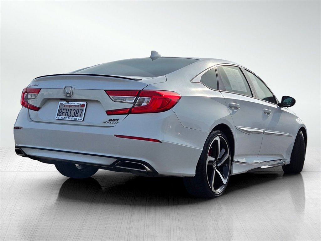 Used 2018 Honda Accord Sport image 4