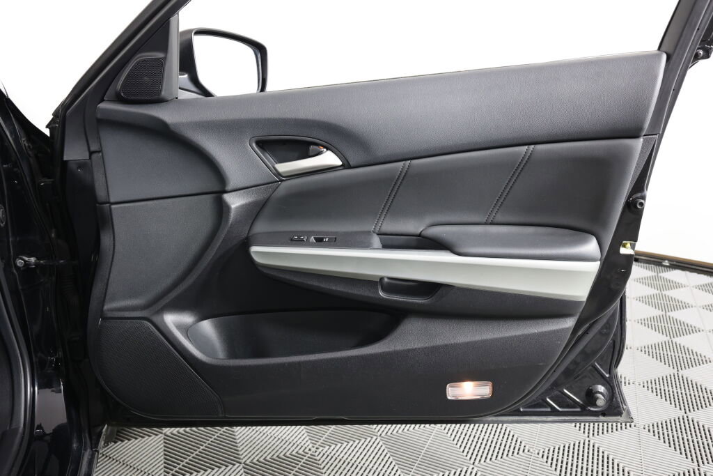 Used 2009 Honda Accord EX-L image 25
