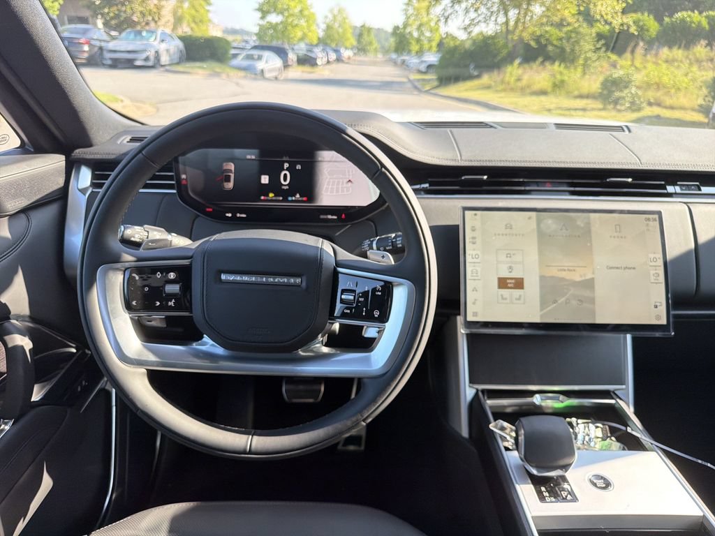 New 2026 Land Rover Range Rover Long Wheelbase SE AWD/4WD image 4