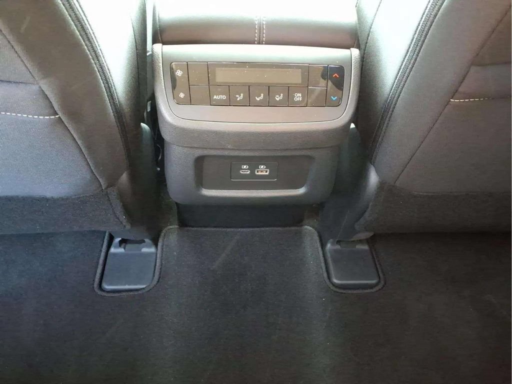 Used 2025 Nissan Pathfinder SV FWD image 12