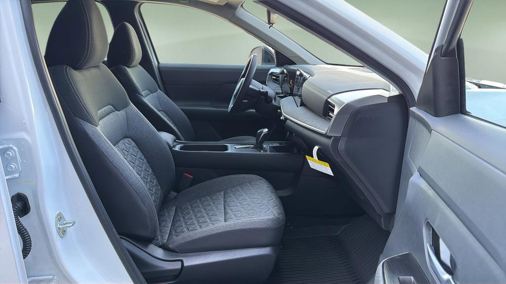 New 2026 Nissan Kicks SV w/ Charging Package FWD image 11