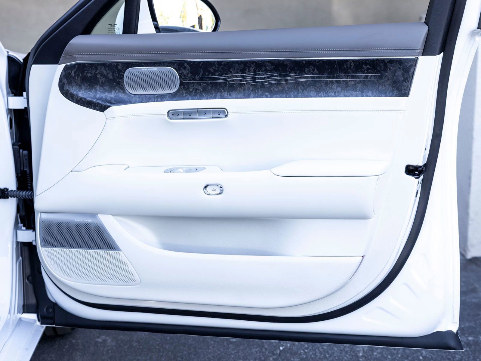 New 2026 Genesis G90 3.5T image 23