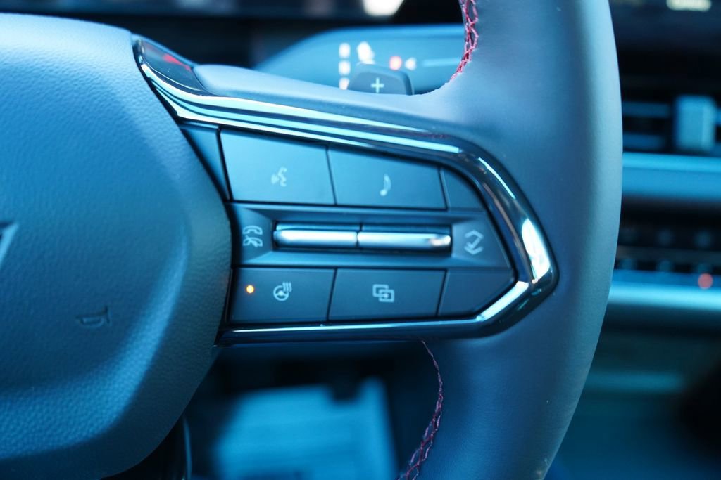 New 2026 Chevrolet Equinox RS w/ Convenience Package III FWD image 34