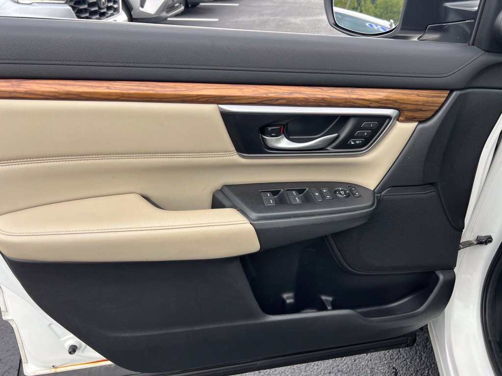 Used 2018 Honda CR-V Touring image 22