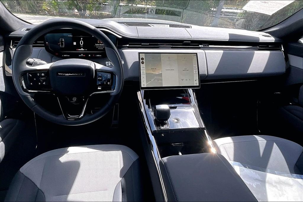 Used 2025 Land Rover Range Rover Sport SV Edition Two image 3