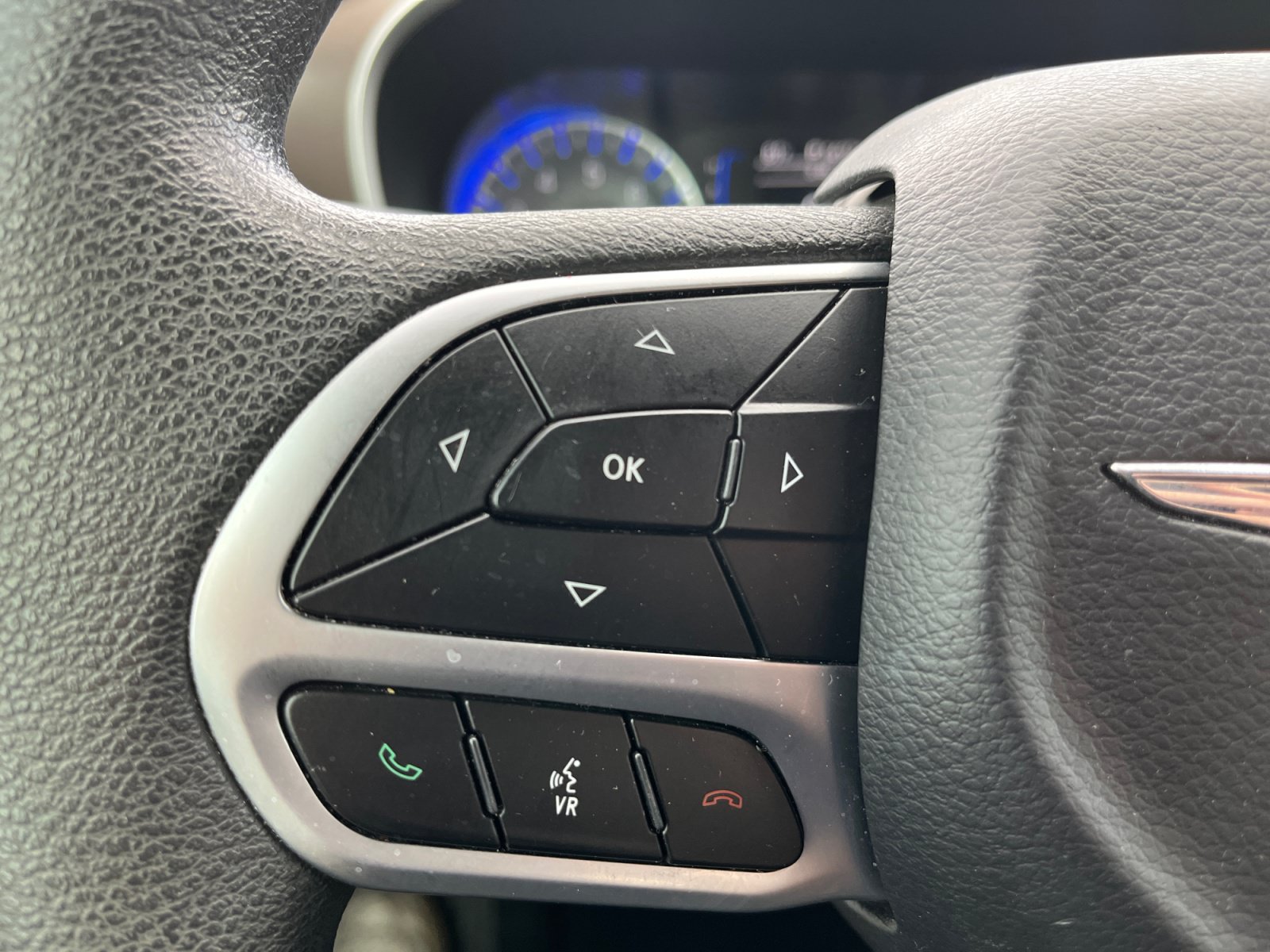Used 2018 Chrysler Pacifica Touring Plus w/ Tire & Wheel Group FWD image 19