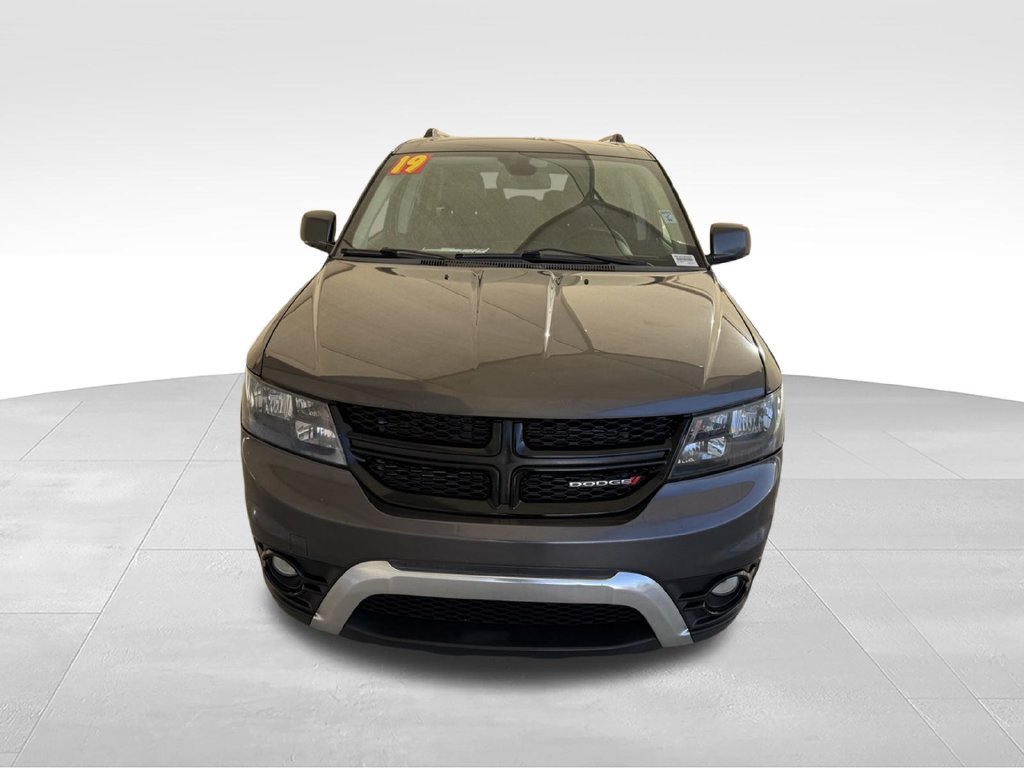 Used 2019 Dodge Journey Crossroad w/ Driver Convenience Group FWD image 3