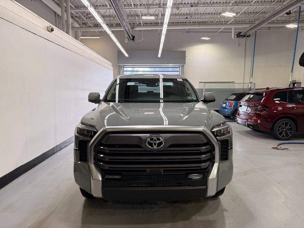 Used 2024 Toyota Tundra Limited AWD/4WD image 8