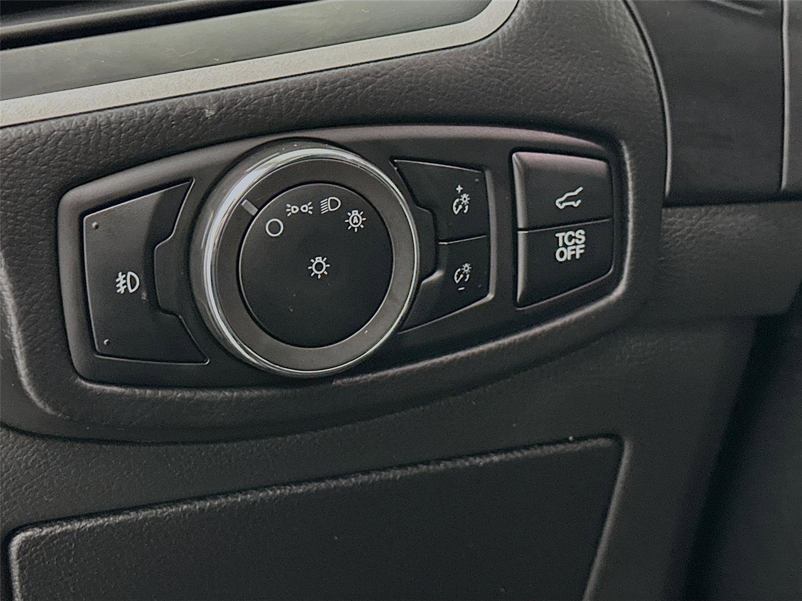 Used 2024 Ford Edge SEL w/ Convenience Package image 10