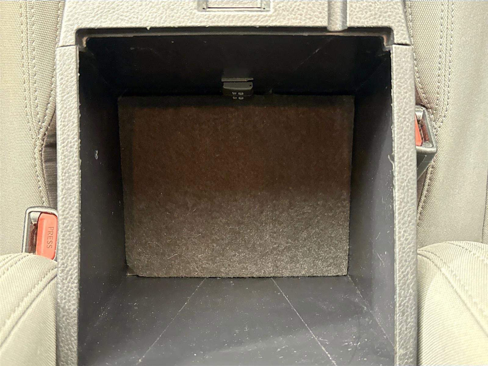 Used 2020 Toyota Tacoma SR5 AWD/4WD image 30