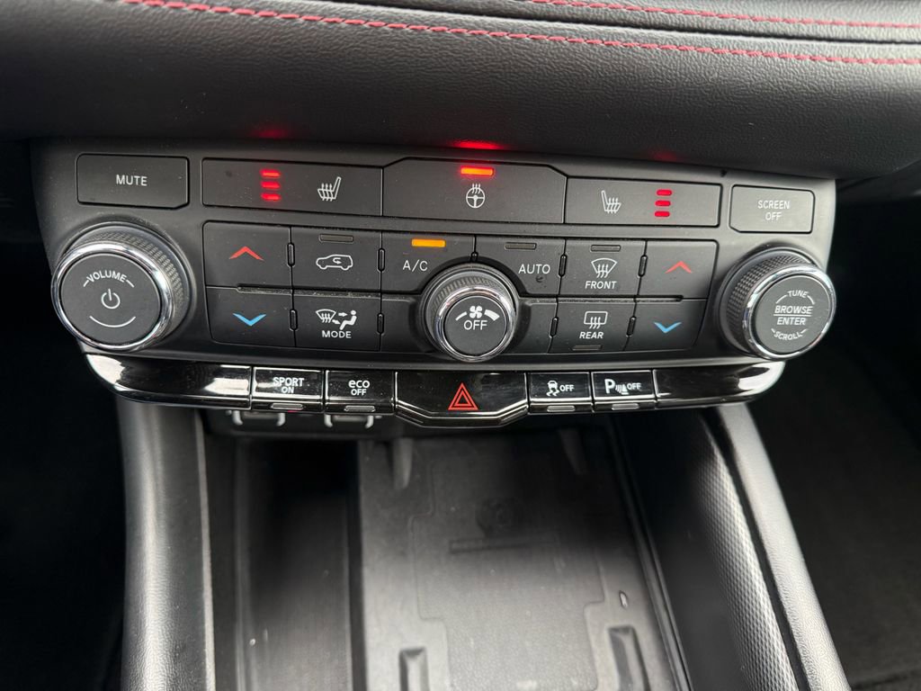Used 2022 Dodge Durango R/T w/ Blacktop Package image 13
