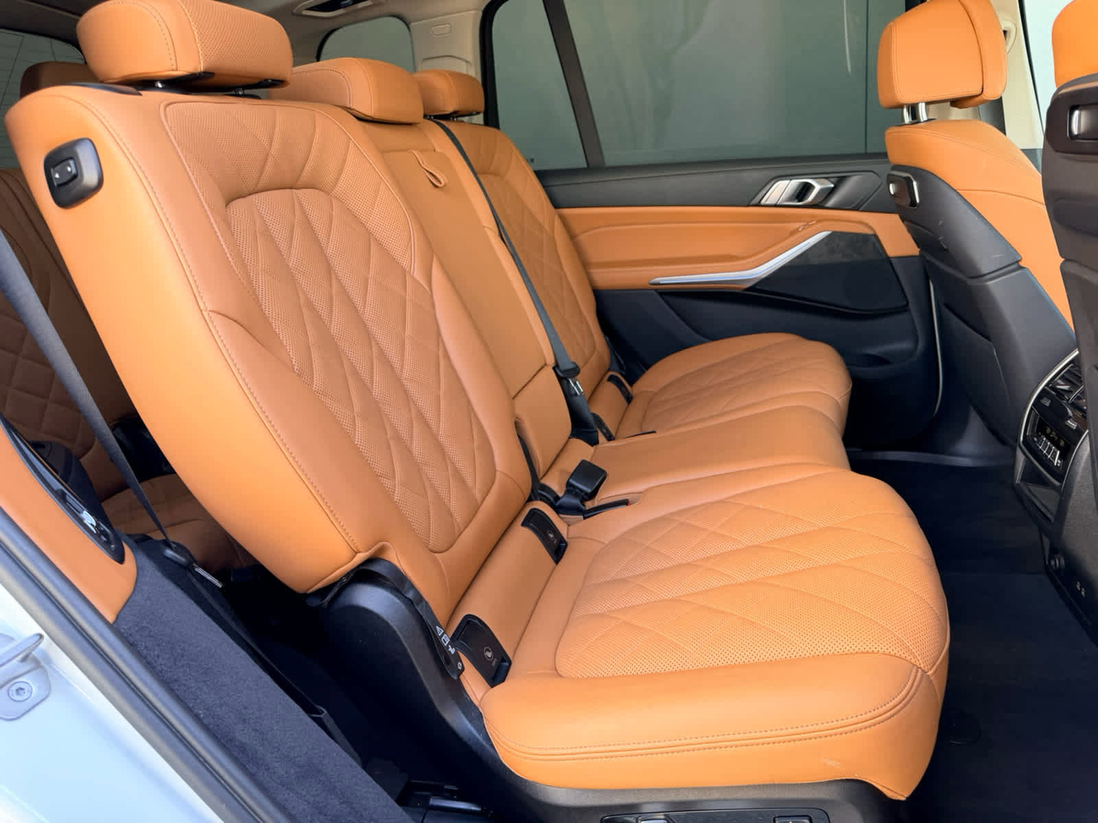 Used 2023 BMW X7 xDrive40i w/ Parking Assistance Package image 21