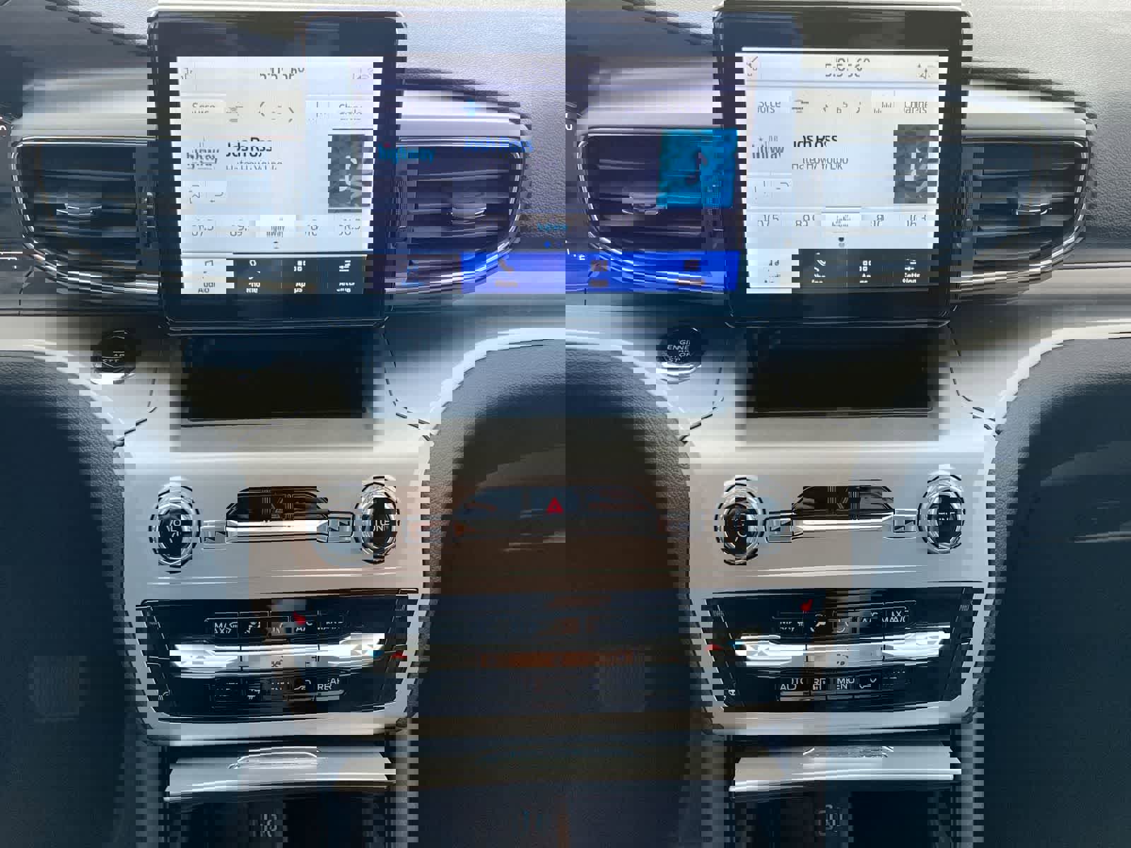 Used 2022 Ford Explorer XLT w/ Equipment Group 202A AWD/4WD image 27