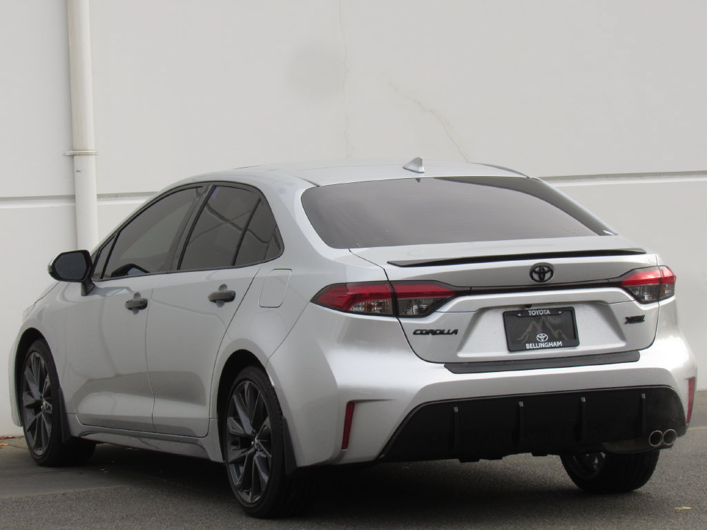 Used 2024 Toyota Corolla XSE FWD image 5