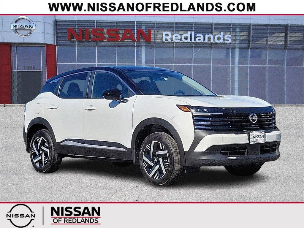 New 2025 Nissan Kicks SV