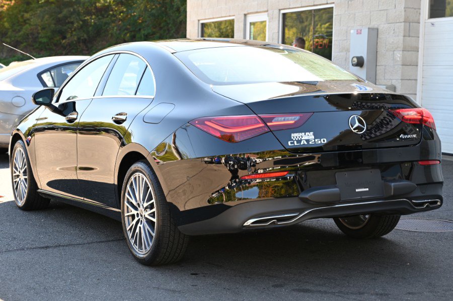 Used 2025 Mercedes-Benz CLA 250 4MATIC image 5