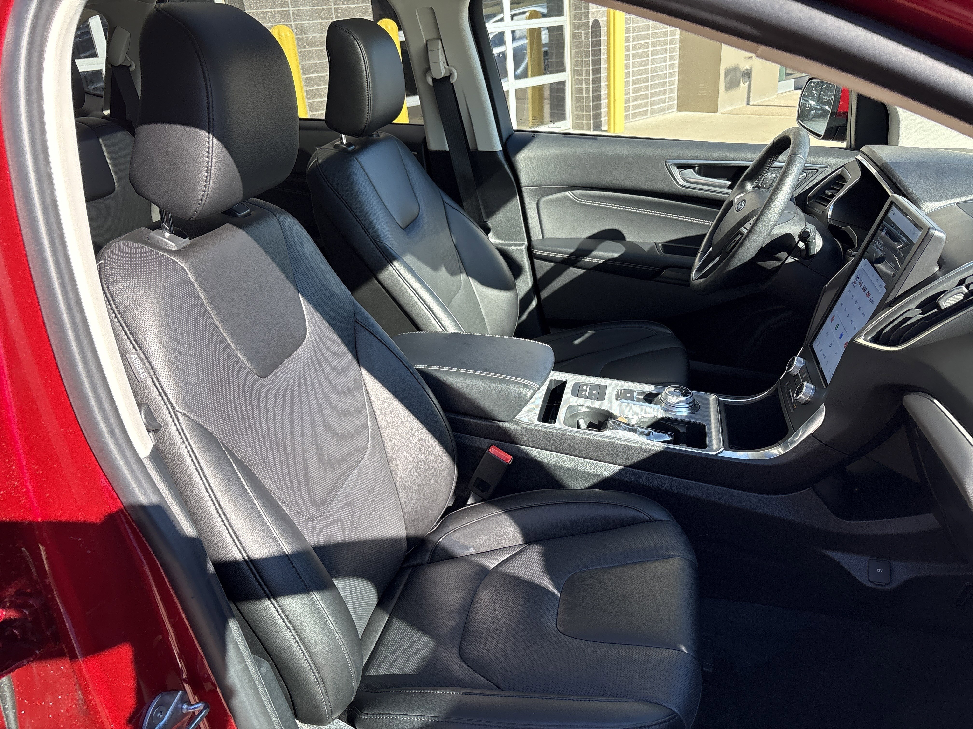 Used 2021 Ford Edge Titanium w/ Equipment Group 301A image 33