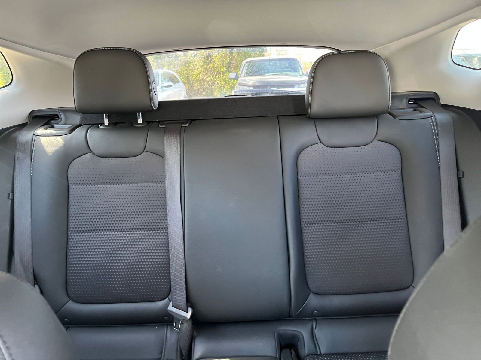 Used 2025 Chevrolet Trax LT w/ LT Convenience Package image 37