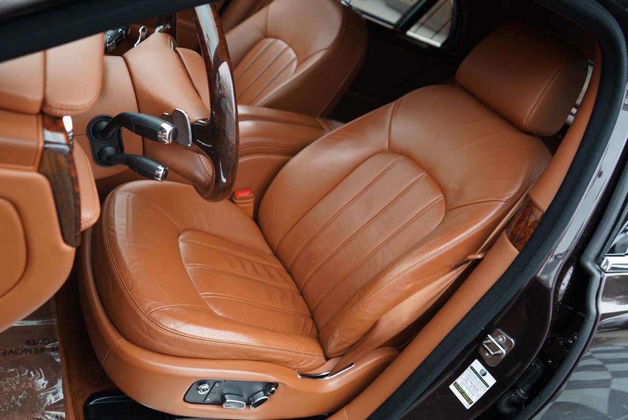 Used 2011 Bentley Mulsanne image 18