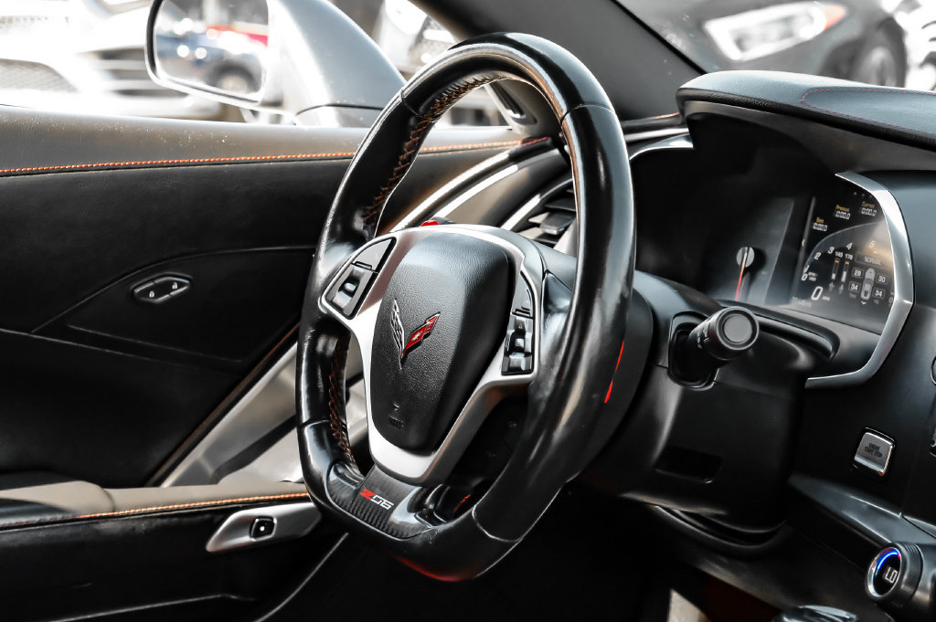 Used 2018 Chevrolet Corvette Z06 RWD image 9
