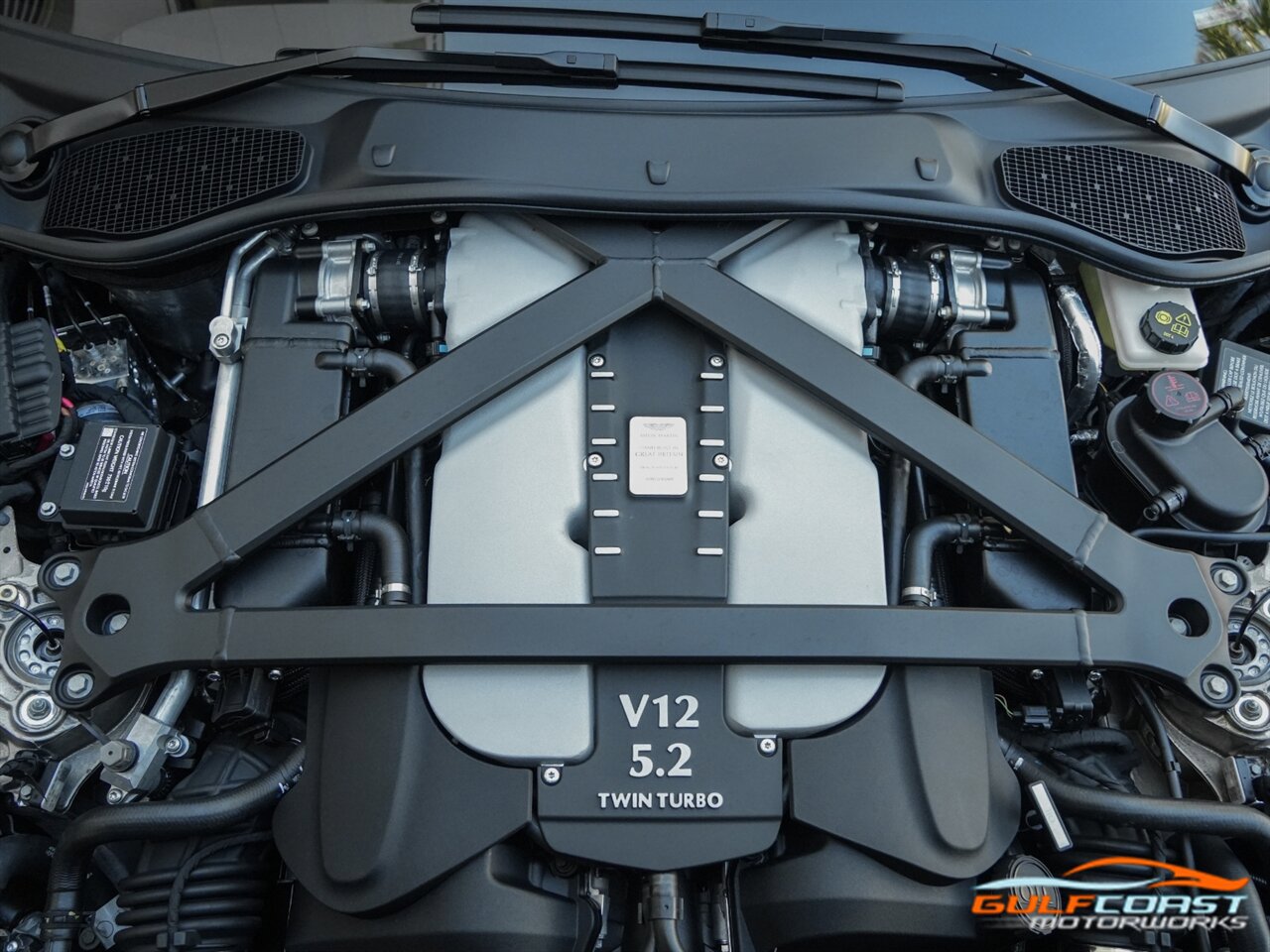 Used 2023 Aston Martin DBS Coupe RWD image 45