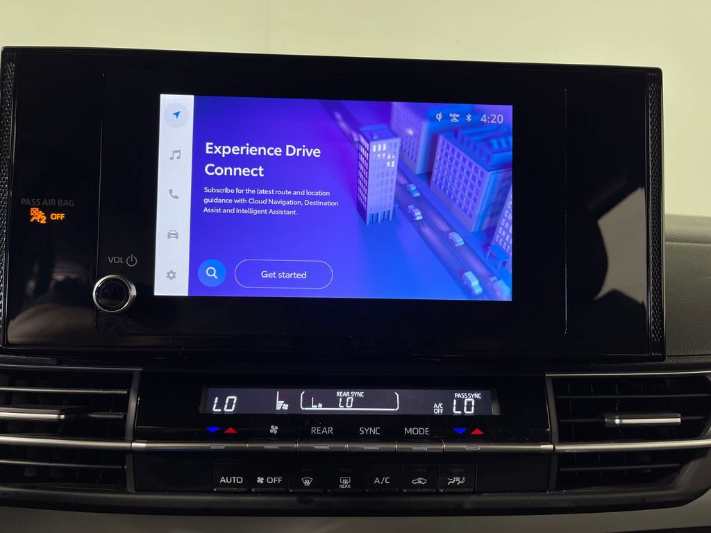Used 2025 Toyota Sienna LE w/ LE Plus Package FWD image 22