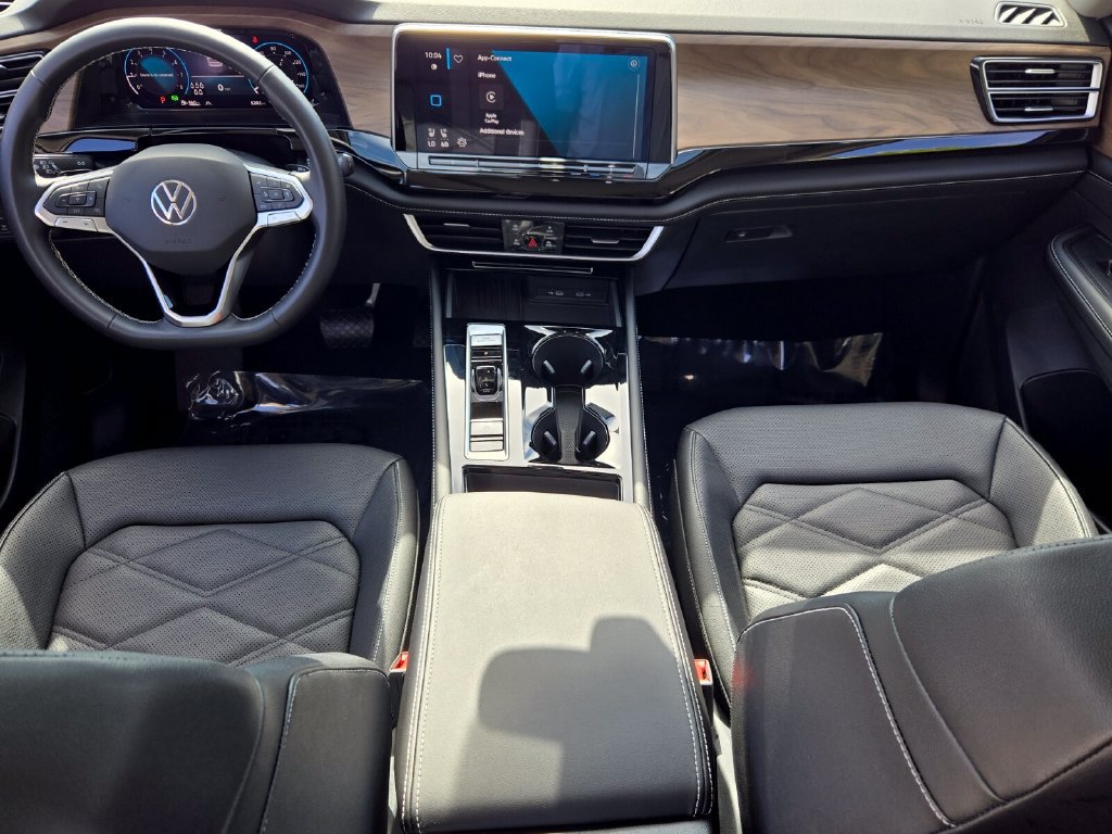 Certified 2026 Volkswagen Atlas SE w/ Panoramic Sunroof Package FWD image 14