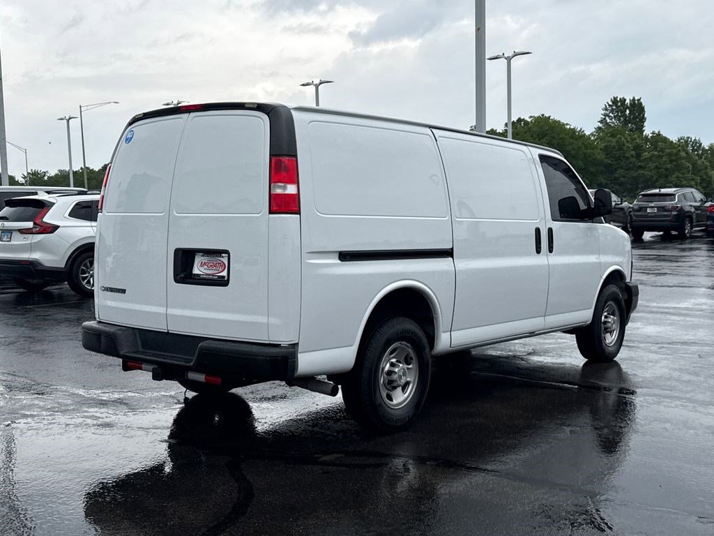 Used 2022 Chevrolet Express 2500 RWD image 11
