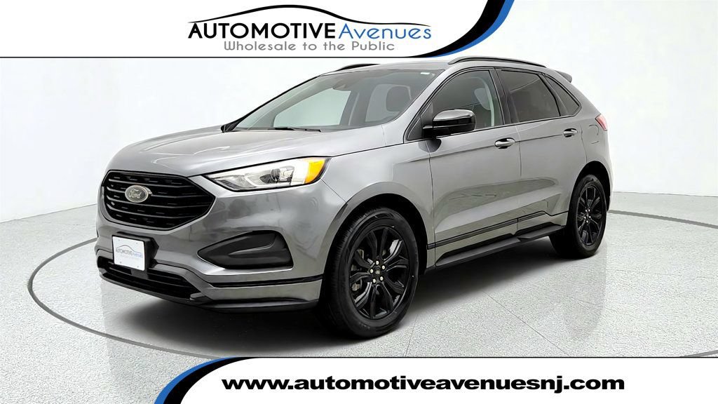 Used 2022 Ford Edge SE w/ Black Appearance Package