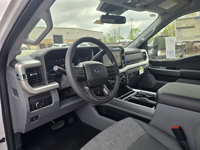 New 2025 Ford F250 XLT w/ Black Appearance Package image 12