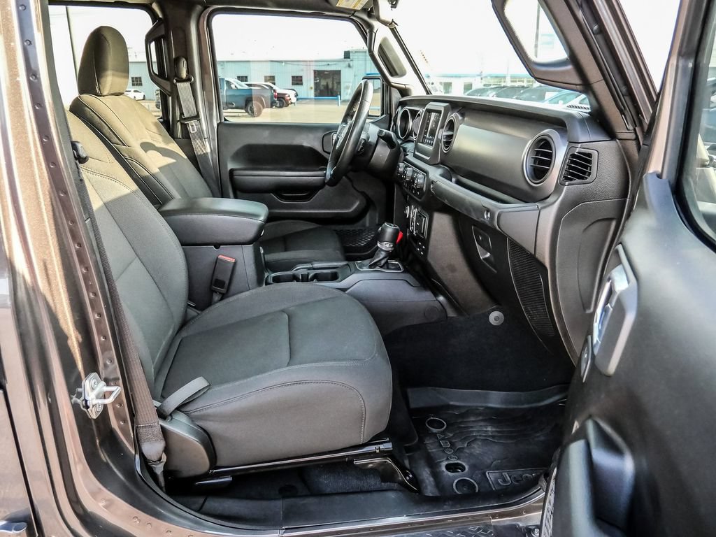 Used 2022 Jeep Gladiator Sport AWD/4WD image 15