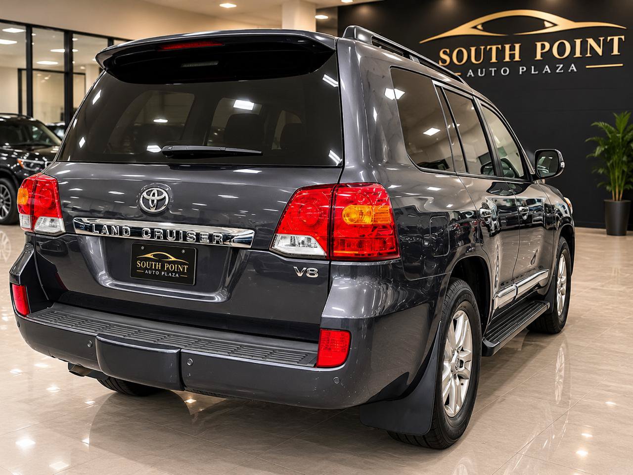 Used 2015 Toyota Land Cruiser AWD/4WD image 3