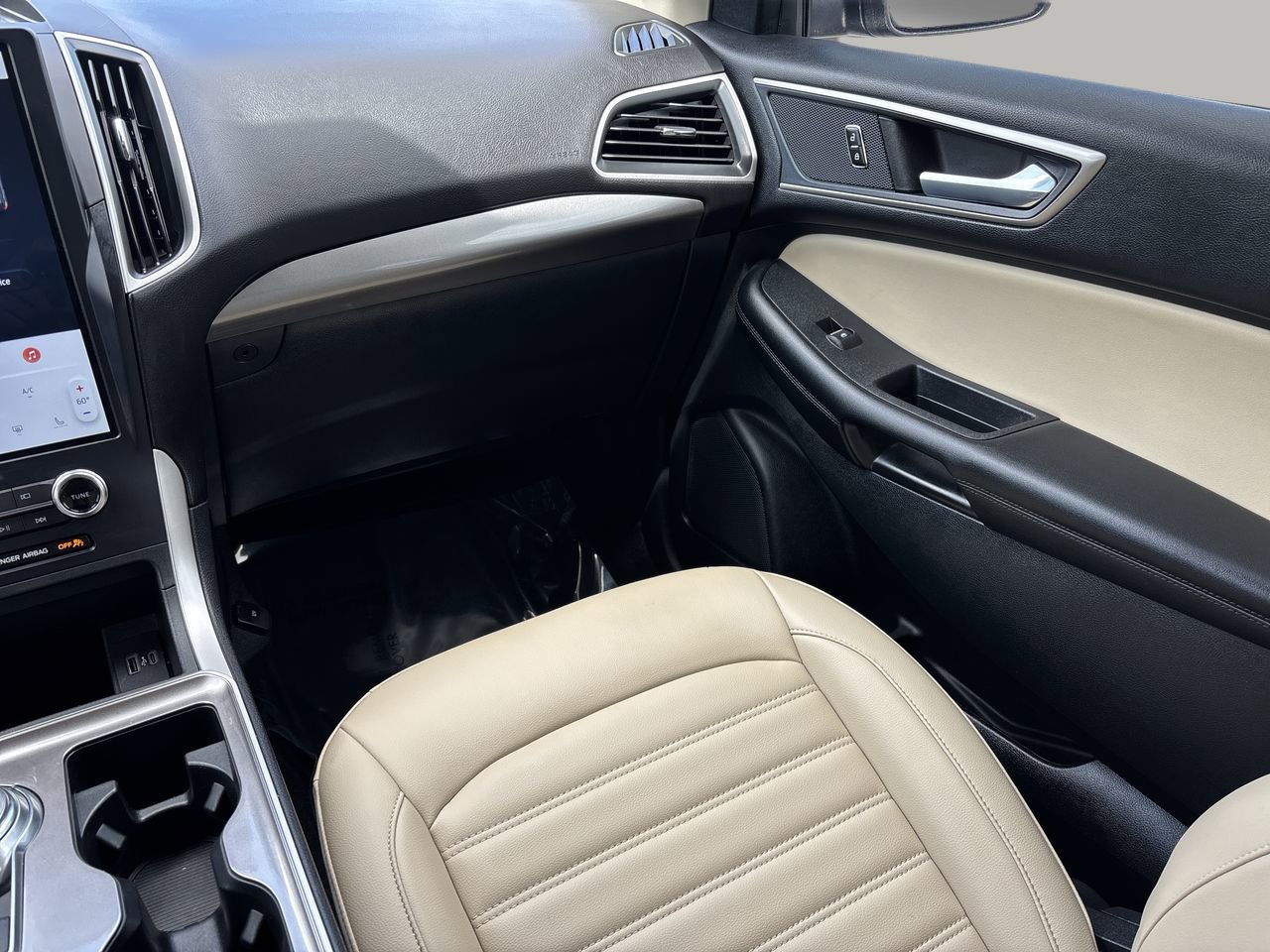 Certified 2023 Ford Edge SEL w/ Convenience Package AWD/4WD image 16